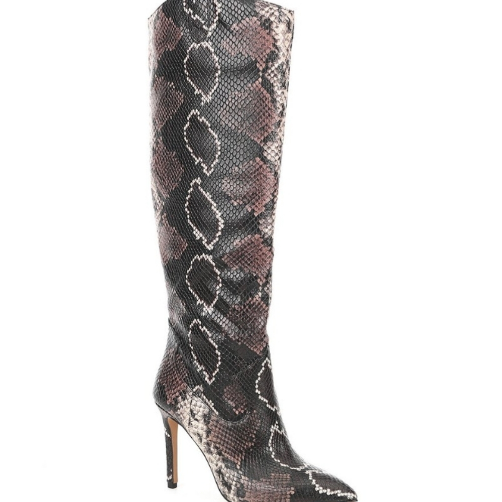 BRAND NEW!! Vince Camuto Kervana boots